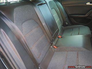 Seat Leon 2022 STATION 1.4 HYBRID  E-TSI M-HEV EXCELLENCE DSG-thumb-6