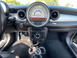 Mini Clubman 2011 CLUBMAN-thumb-15
