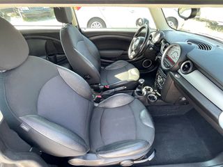 Mini Clubman 2011 CLUBMAN-thumb-21