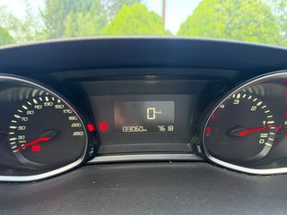 Peugeot 308 2017-thumb-13