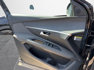 Peugeot 3008 2021 1.2 PURETECH 130 ACTIVE-thumb-14