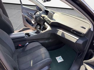 Peugeot 3008 2021 1.2 PURETECH 130 ACTIVE-thumb-17