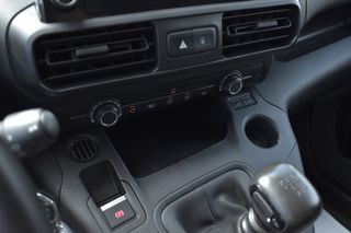 Κλούβα Peugeot 2023 Partner 1.5 BlueHDI 3 θέσιο 100 hp-thumb-21