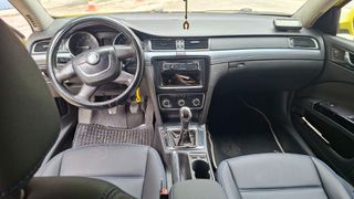 Skoda Superb 2010 DIESEL!!!(50)-thumb-12