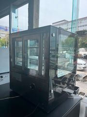 Θερμαινόμενη βιτρίνα , Διαστάσεις: 660 x 530 x 730 mm , Ισχύς / Τροφοδοσία: 450W / 230V (μονοφασική), Χωρητικότητα: Περίπου 102 Λίτρα