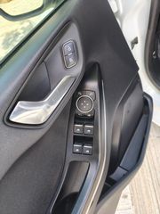 Ford Fiesta 2018-thumb-53