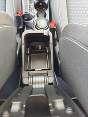Ford Fiesta 2018-thumb-50