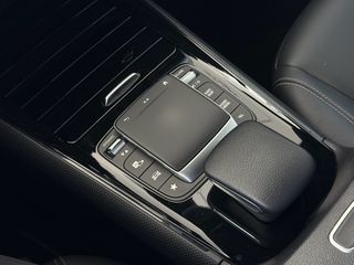 Mercedes-Benz GLB 220 2022 d 4MATIC 2.0 ελληνικής αντιπ/πέιας-thumb-34