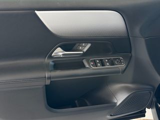 Mercedes-Benz GLB 220 2022 d 4MATIC 2.0 ελληνικής αντιπ/πέιας-thumb-25