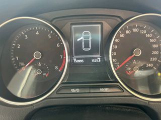 Volkswagen Polo 2015-thumb-8
