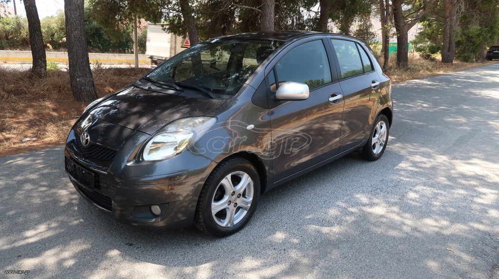 Toyota Yaris 2011
