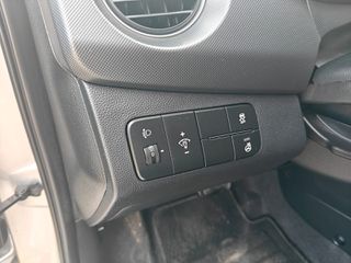 Hyundai i 10 2019 TREND AUTO-thumb-16