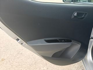 Hyundai i 10 2019 TREND AUTO-thumb-25
