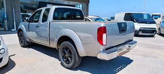 Nissan Navara 2011-thumb-1
