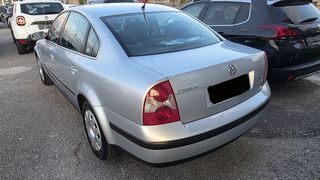 Volkswagen Passat 2002-thumb-2
