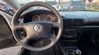 Volkswagen Passat 2002-thumb-13
