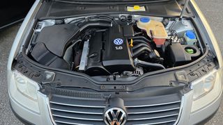 Volkswagen Passat 2002-thumb-16
