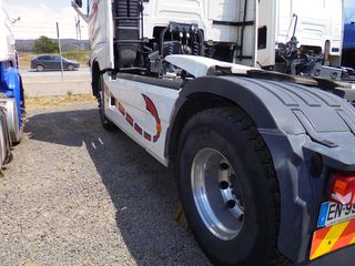 Volvo 2017 FH4 500-thumb-6