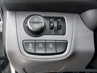 Opel Karl 2017-thumb-12