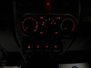 Suzuki Jimny 2023 1.5 GL | VVT 102HP | 4X4-thumb-32