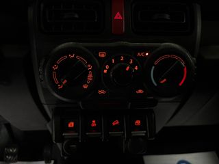 Suzuki Jimny 2023 1.5 GL | VVT 102HP | 4X4-thumb-32