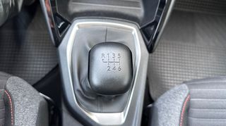 Peugeot 2008 2022 1500cc ACTIVE PLUS-thumb-35