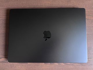 Apple MacBook Pro 16" / M5 Pro / 18-Core CPU / 20-Core GPU / 24GB RAM / 1TB SSD / Space Black / GR