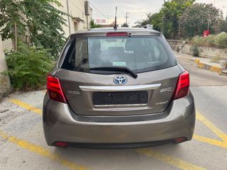 Toyota Yaris 2016-thumb-7