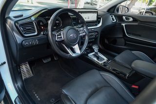 Kia XCeed 2020 1.6cc TGDI 204hp Platinum Edition PANORAMA-thumb-17