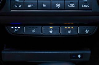 Kia XCeed 2020 1.6cc TGDI 204hp Platinum Edition PANORAMA-thumb-39