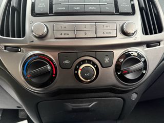 Hyundai i 20 2013-thumb-48