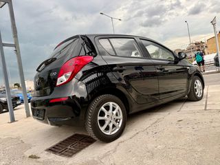 Hyundai i 20 2013-thumb-19