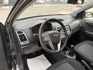Hyundai i 20 2013-thumb-25