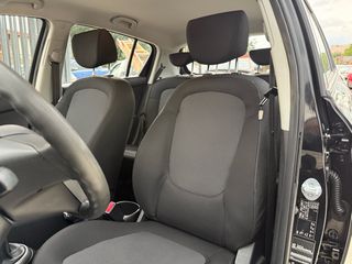 Hyundai i 20 2013-thumb-28