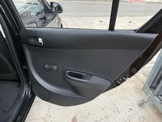 Hyundai i 20 2013-thumb-33
