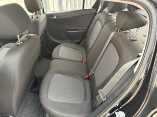 Hyundai i 20 2013-thumb-34