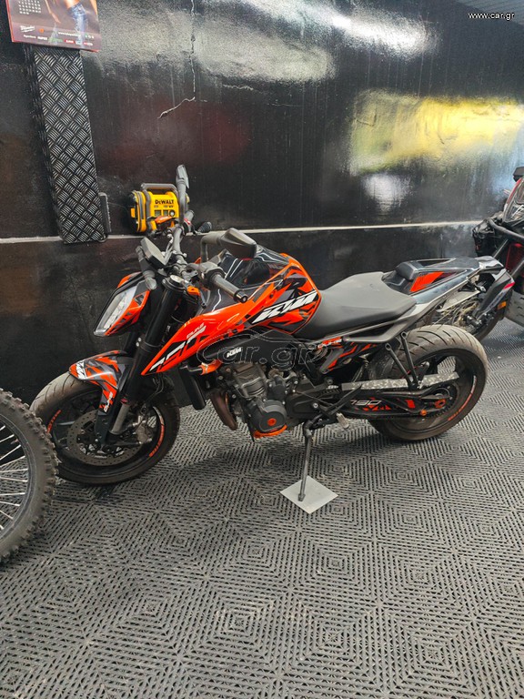 KTM 790 Duke 2024