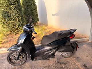 Piaggio Beverly 300 2021 HPE-thumb-2