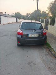 Toyota Auris 2011-thumb-3
