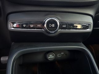 Volvo C40 2022 Recharge P8 AWD 408hp Launch Edition ΕΛΛΗΝΙΚΟ ΑΤΡΑΚΑΡΙΣΤΟ-thumb-16