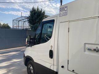 Παγωτατζίδικο Iveco 2016 ΔΙΠΛΟ ΤΡΟΧΟ ΜΕ ΕΡΑΣΙΤΕΧΝΙΚΟ ΔΙΠΛΩΜΑ ΧΩΡΙΣ ΤΑΧΟΓΡΑΦΟ-thumb-6