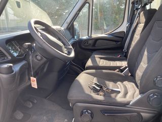 Παγωτατζίδικο Iveco 2016 ΔΙΠΛΟ ΤΡΟΧΟ ΜΕ ΕΡΑΣΙΤΕΧΝΙΚΟ ΔΙΠΛΩΜΑ ΧΩΡΙΣ ΤΑΧΟΓΡΑΦΟ-thumb-9