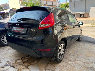 Ford Fiesta 2011-thumb-3