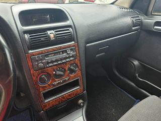 Opel Astra 1999 1.4 16V SPORT-thumb-9