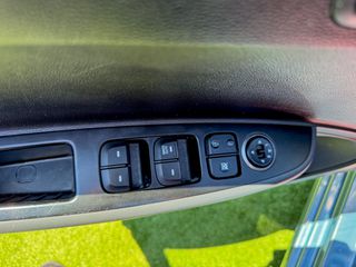 Hyundai i 10 2019 1.0 TREND AUTOMATIC-thumb-25