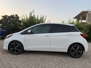 Toyota Yaris 2016 D-4D Lounge PANORAMA-thumb-5