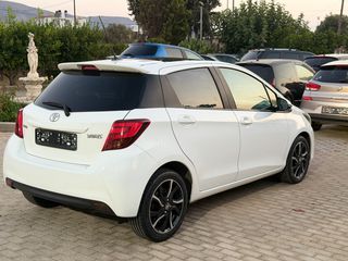 Toyota Yaris 2016 D-4D Lounge PANORAMA-thumb-15