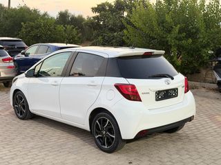 Toyota Yaris 2016 D-4D Lounge PANORAMA-thumb-16