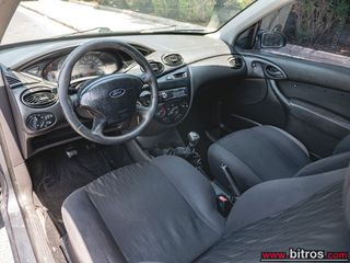 Ford Focus 2004 1.6 TREND-thumb-2