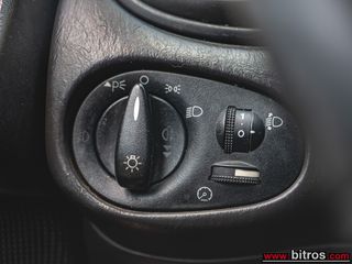 Ford Focus 2004 1.6 TREND-thumb-15